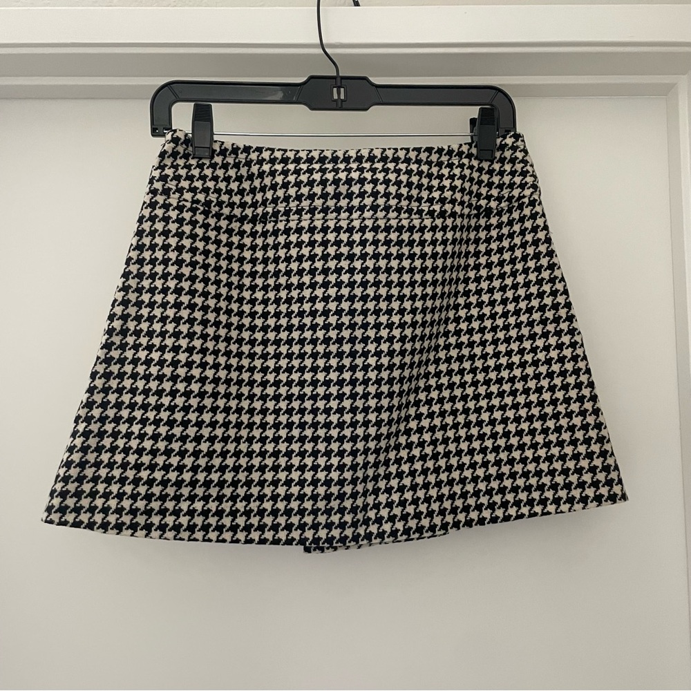 Trina Turk Houndstooth Mini Skirt - Picture 3 of 3